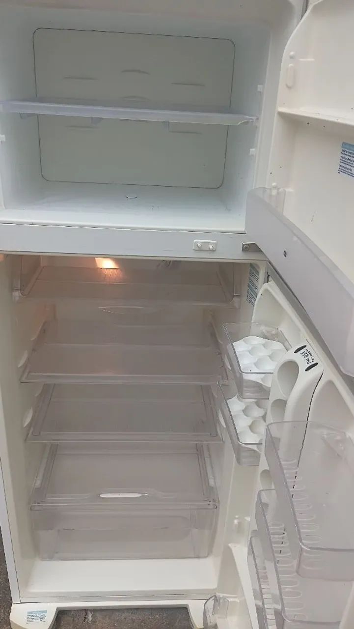 Geladeira Electrolux degelo automático dúplex  - Foto 2