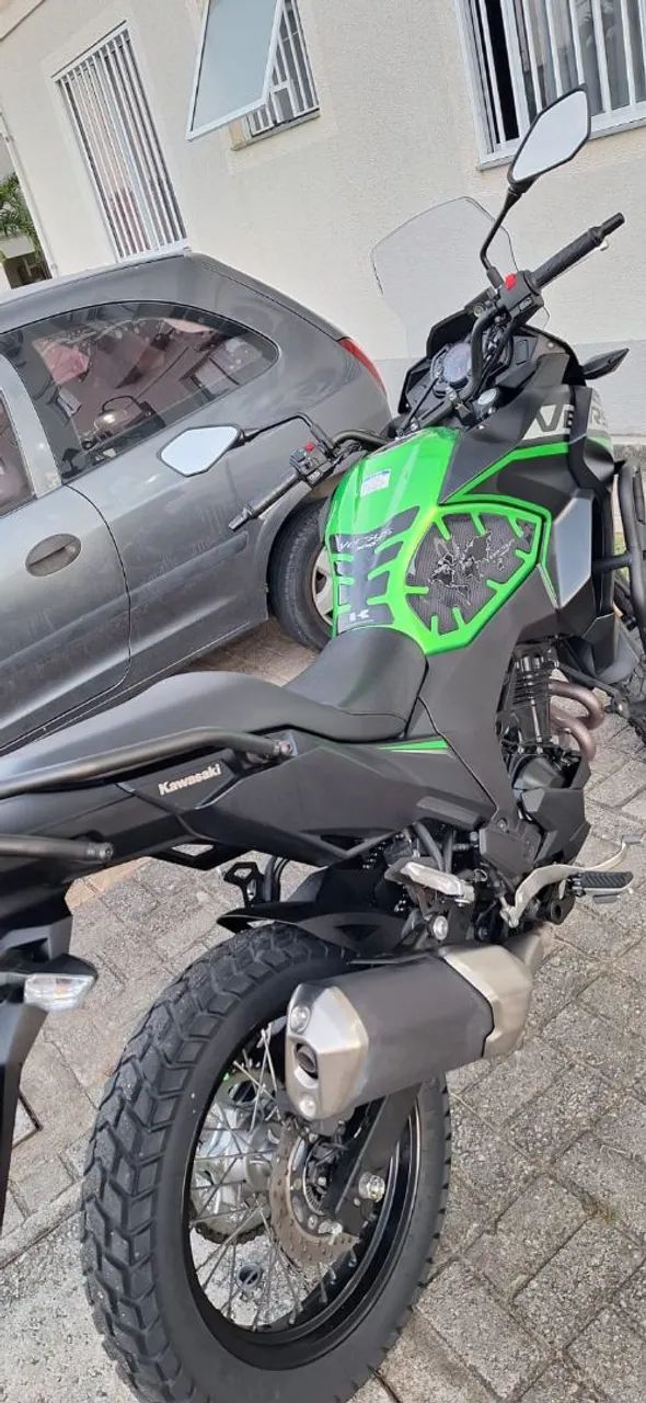 Versys 300
