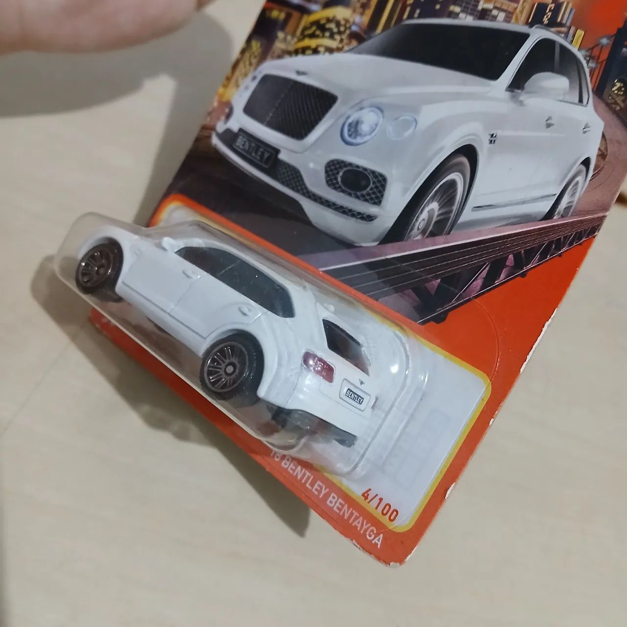 Matchbox '18 BENTLEY BENTAYGA - Foto 4