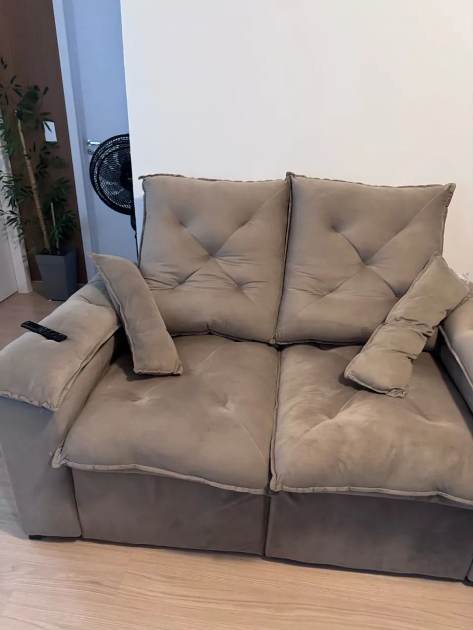Vendo sofá semi novo - Foto 3