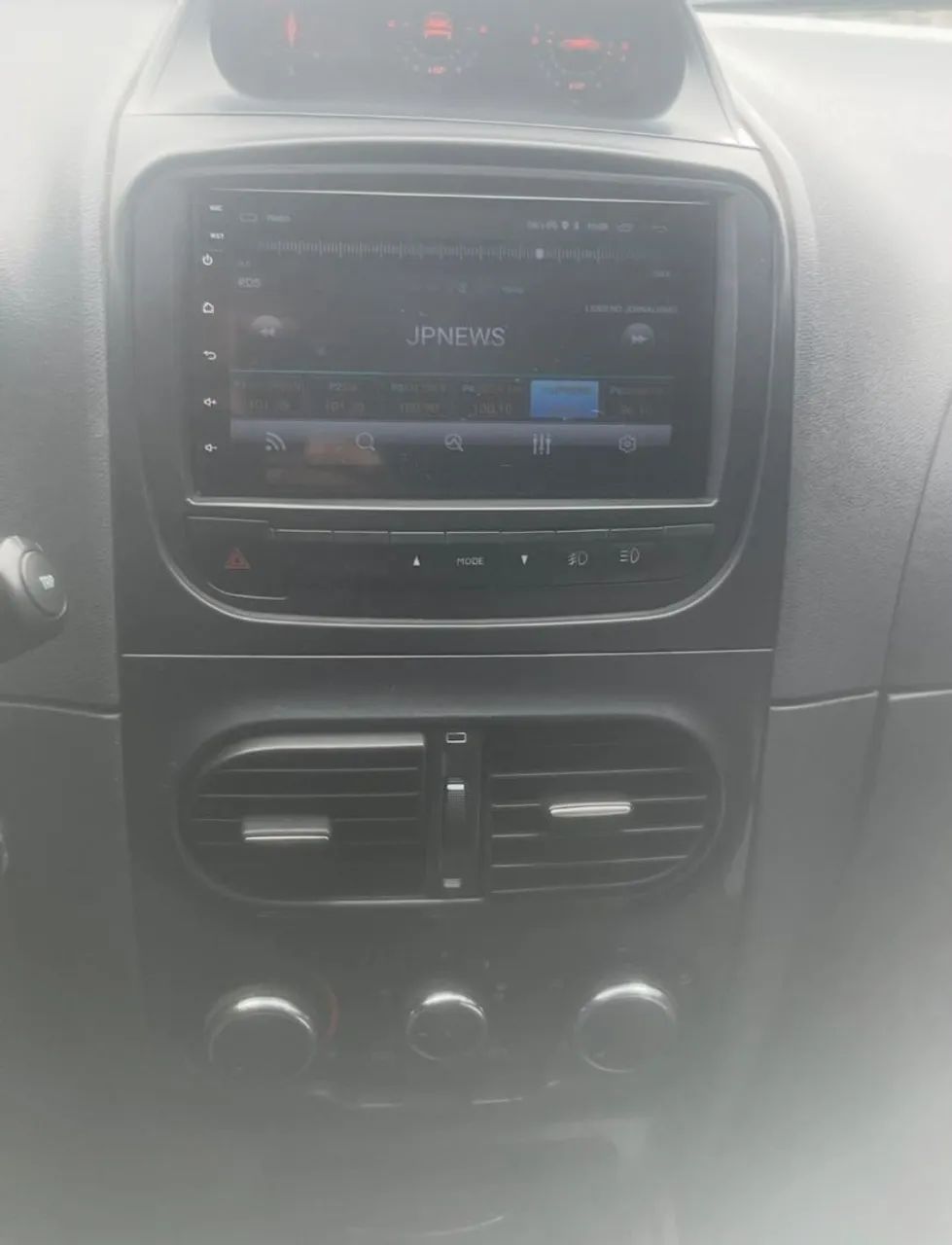 Fiat Strada Adventure1.8/ 1.8 Locker Flex CD 2015 - Foto 4