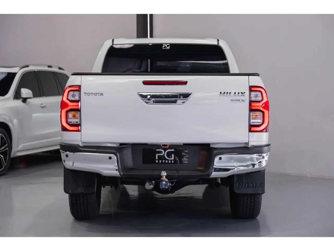Toyota Hilux CD 4x4 2.8 Diesel Aut., foto 4 de 14