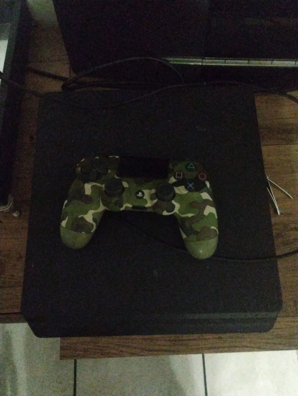 PS4 slim funcionando normal 