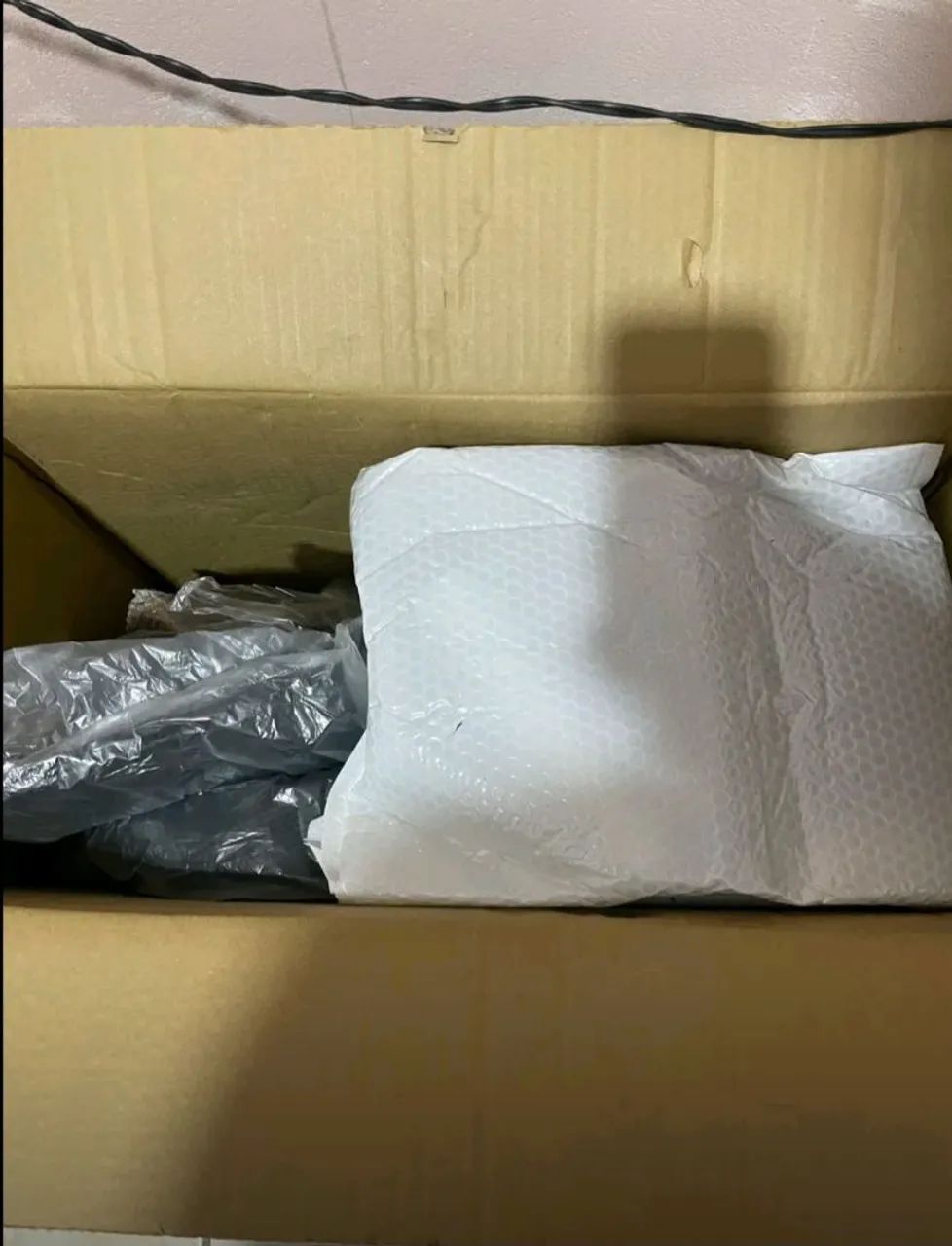 Cadeira de Escritório Ergonômica Giratória - Foto 3