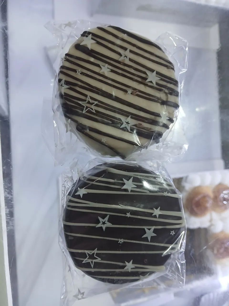 Alfajor, doces e bolos