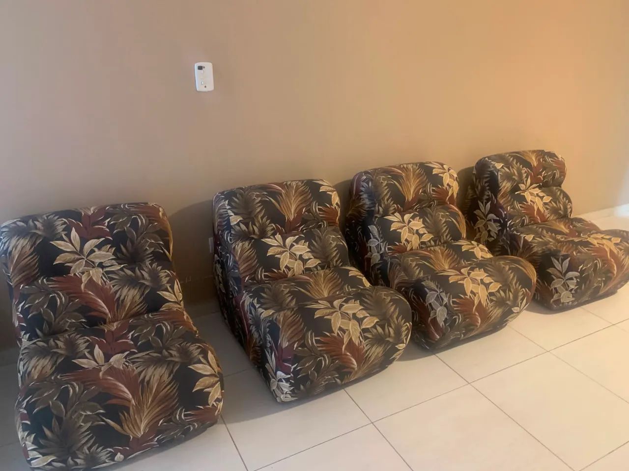 1980-70年代　vintage single sofa Sofá estilo vintage anos 70 ou vendo separadamente - Sofás e