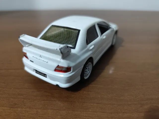 Kit de três carros em miniatura - Foto 2