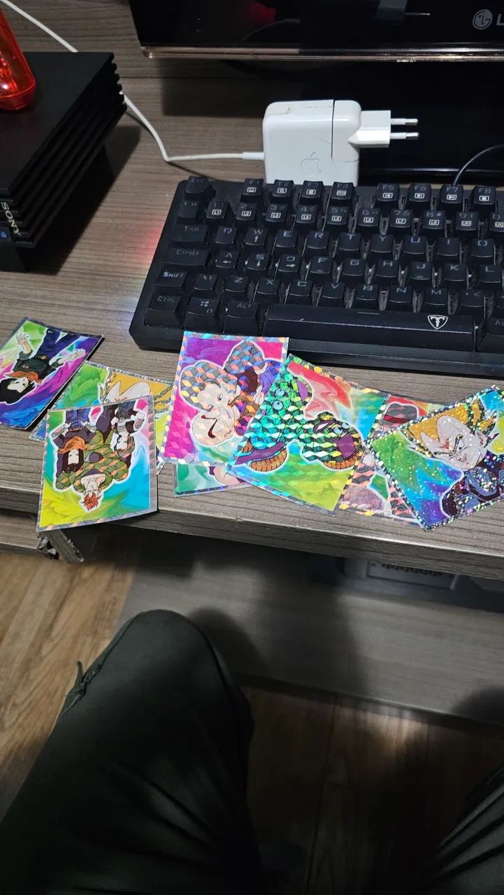 Figurinhas Dragon Ball Z2 e Z3 - Foto 2
