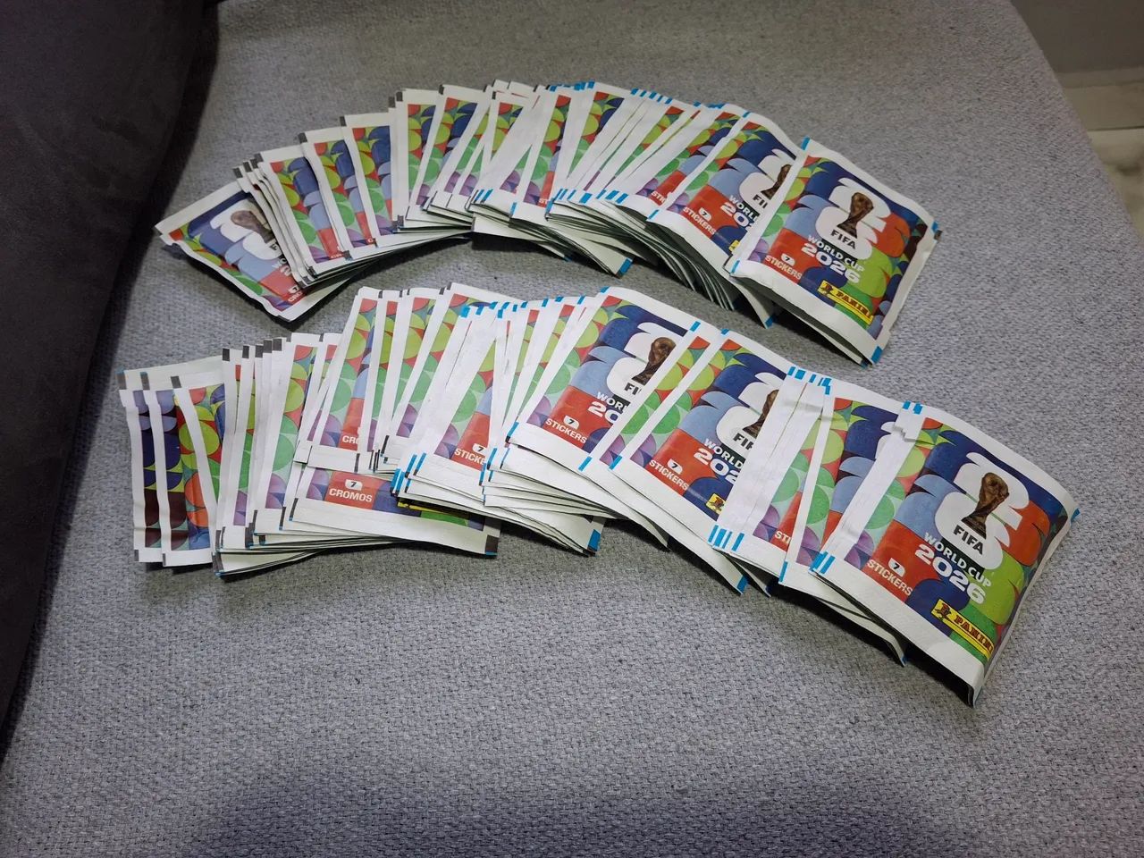 700 figurinhas da Copa do Mundo 2026 (100 pacotes)