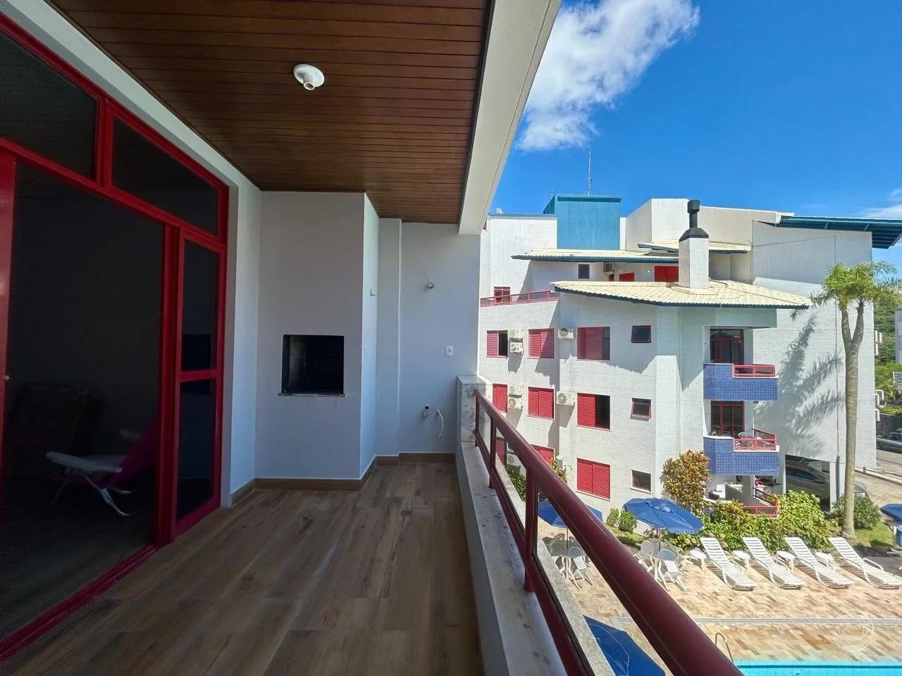 Apartamento de 2 Suites na Praia Brava