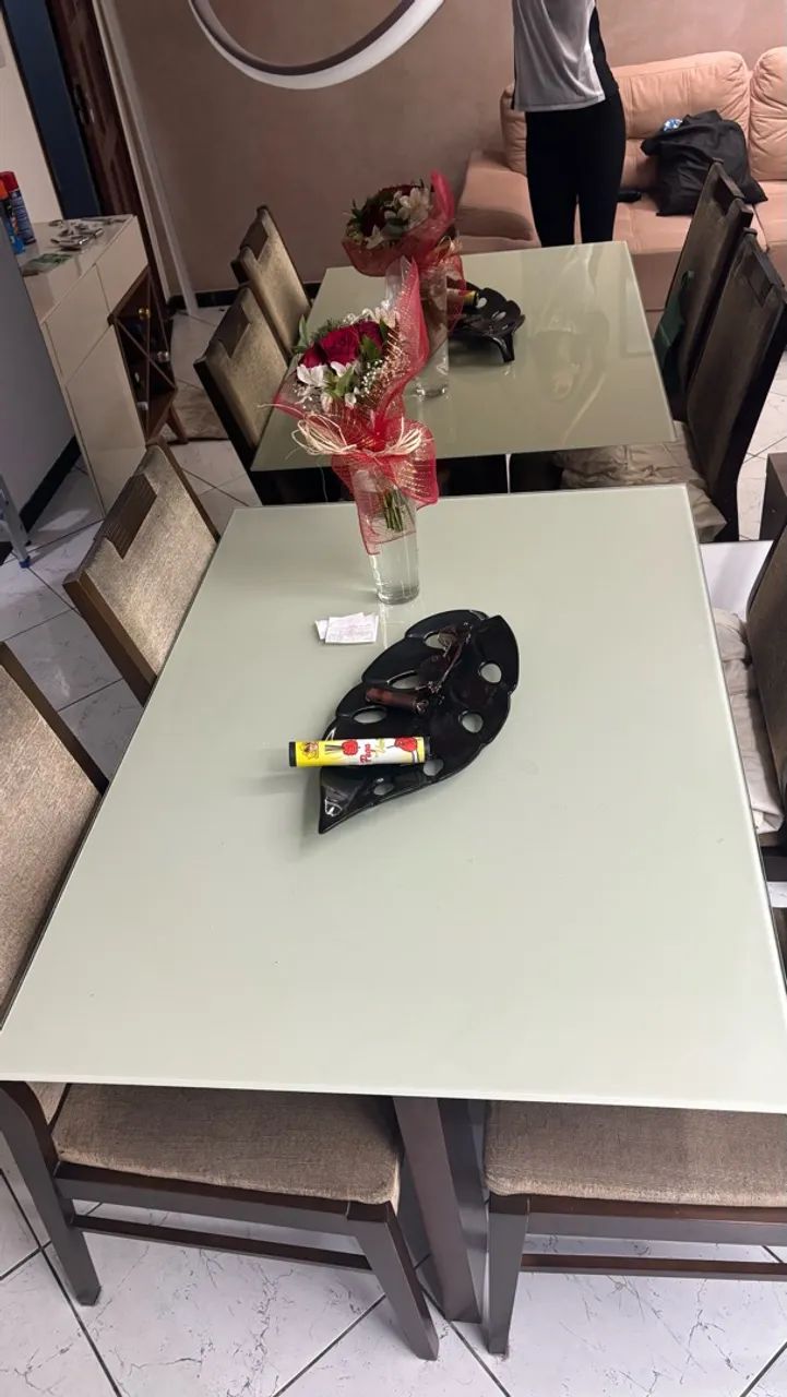 Vendo mesa com4 cadeiras  - Foto 3