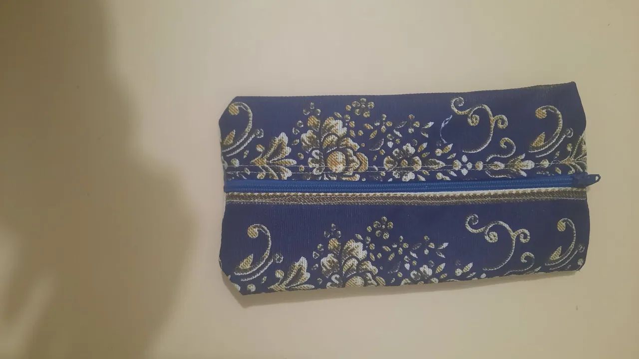 Bolsa com estojo de maquiagem  - Foto 3