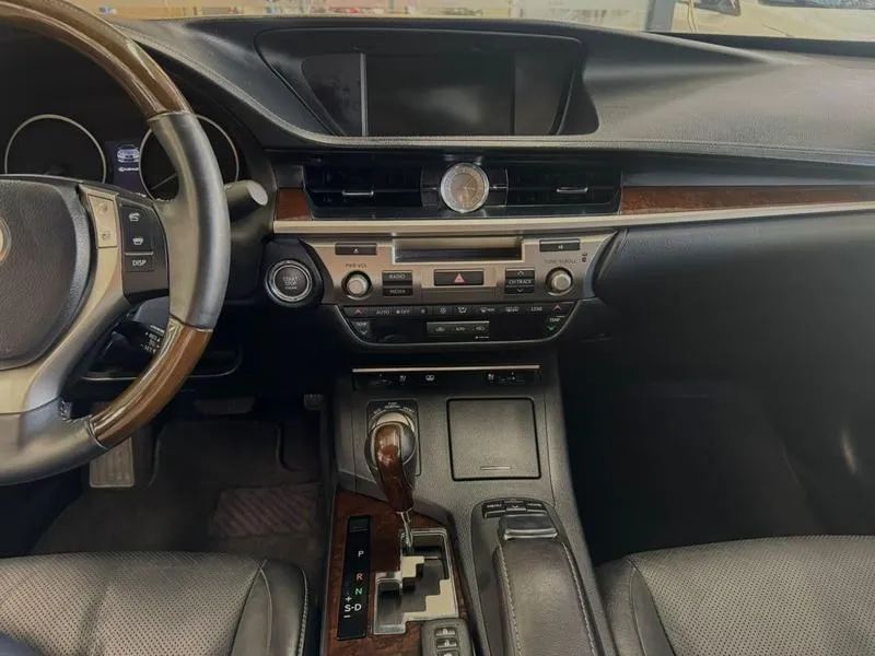 Lexus ES-350 3.5 24V 284cv, foto 9 de 15