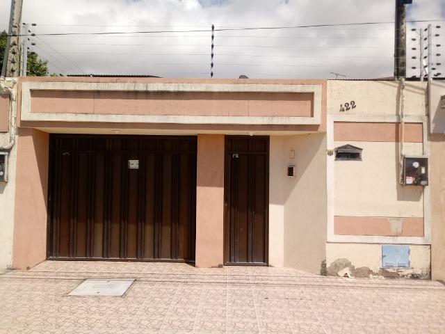 CA0090 - Casa 165m², 3 Suítes, 4 Vagas, Cidade dos Funcionários, Fortaleza
