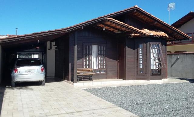 Casa à venda com 3 dormitórios em Espinheiros, Joinville cod:CI1008