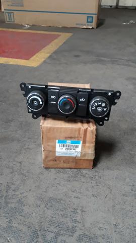 25992362 Controle do Ar condicionado e aquecedor Captiva - Foto 2