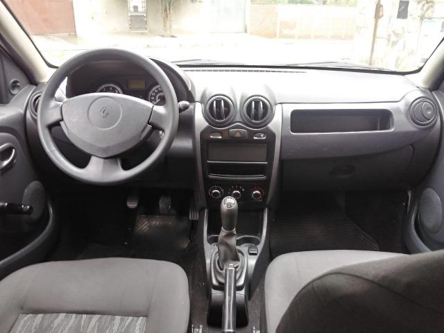 Sandero 2013 expression 1.0,impecável,90mkm,pneus novos,manual e chave copia - Foto 6