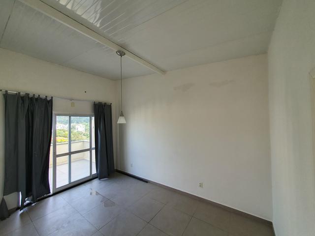 Duplex reformado na Rua Alice, Laranjeiras - Foto 2