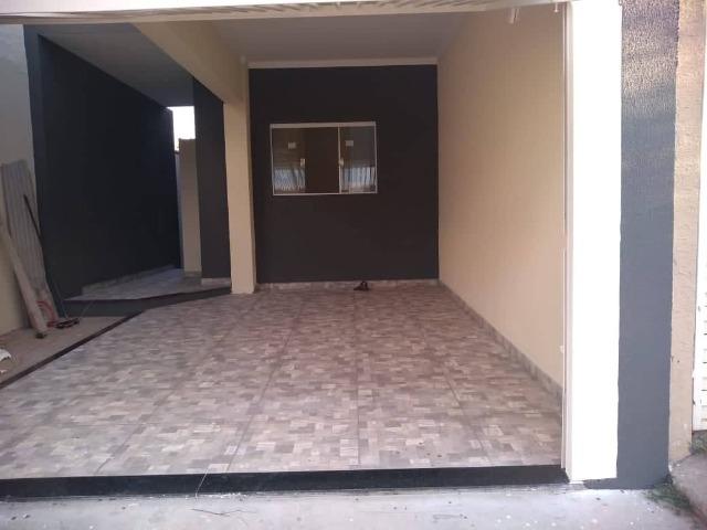 Casa Nova de meio lote Minha Casa Minha Vida (Todas as portas e janelas de blindes) - Foto 2