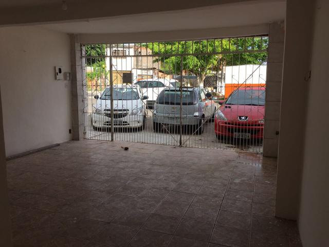 Alugo casa em Mussurunga 2