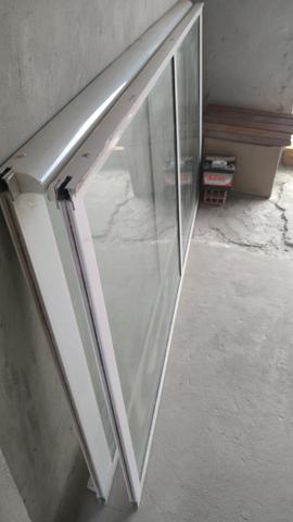 Evendo uma porta de vidro duas folhas completa valor 1.500 aceita cartão - Foto 3