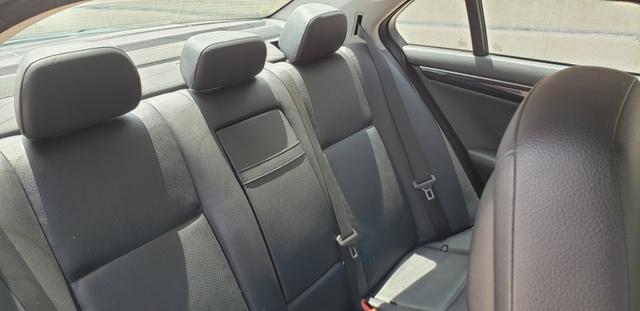 Mercedes Benz C 180 CGI Classic 1.8 Automática - Foto 12