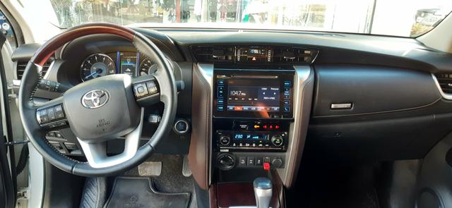 Toyota SW4 2.8 TDI SRX 7L 4×4(AUT) 2017 - Foto 2