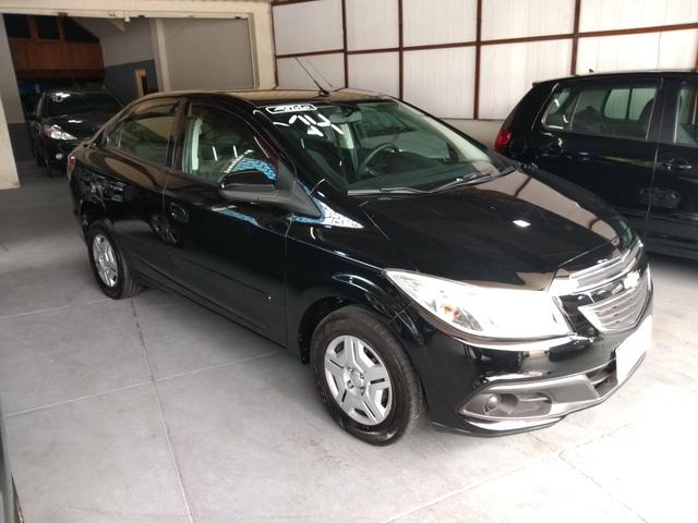 Prisma 2014 GNV, multimídia carro IMPECÁVEL