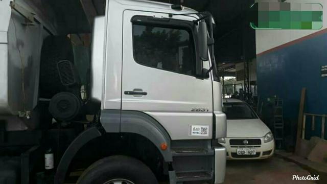 Mercedes Axor 2831 6x4 caçamba basculante - Foto 3