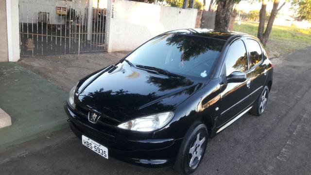 Vendo ou troco lê o anúncio carro e moto - Foto 3