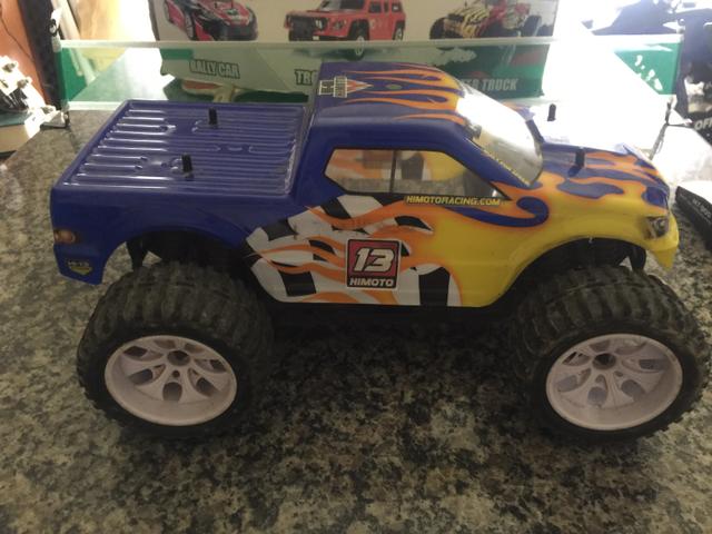 Carrinho controle remoto elétrico HIMOTO 4x4