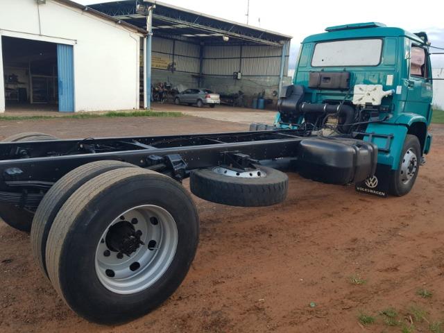 Caminhão volkswagen 13170 4x2 ano 2000 /6 cc cummins - Foto 6