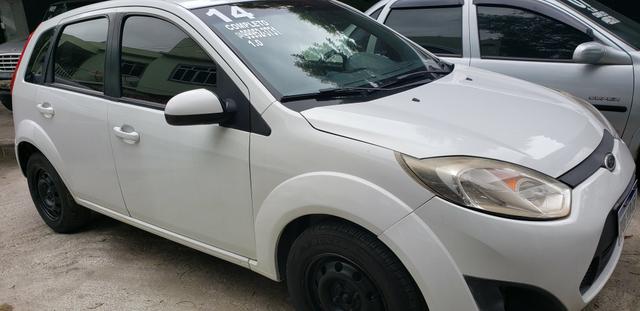 Fiesta hatch 2014 1.0 completo bom pra uber