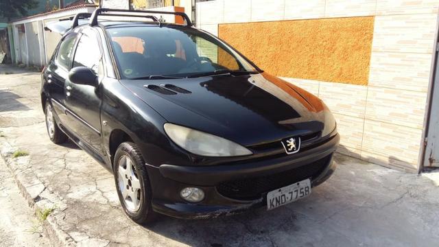 Peugeot 206 Ano 2008/2008 câmbio manual, 4p, motor 1.4 com Kit Gás - Foto 2