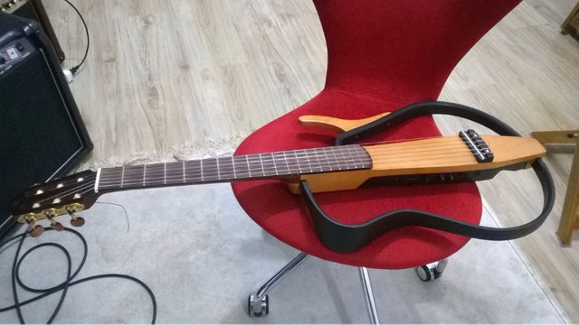 Violão Yamaha Silent (Pra vender logo) - Foto 3