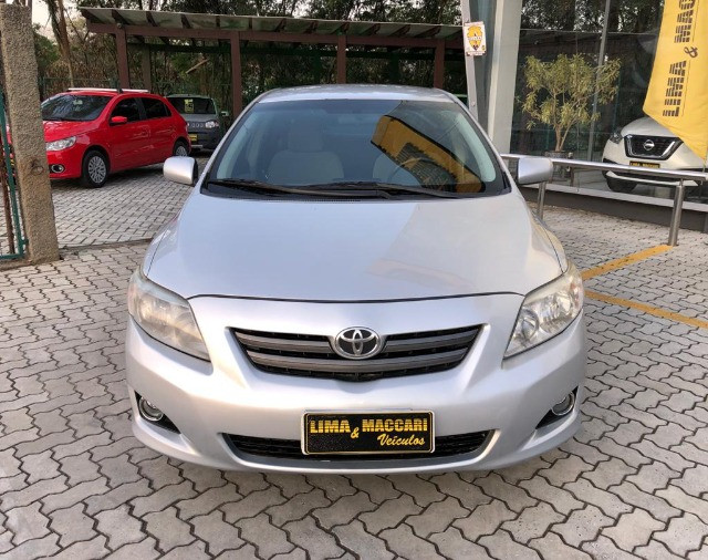 Toyota / Corolla XLi 1.8 Flex 16V Mec. / 2011 - Foto 2
