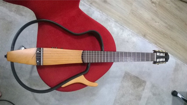 Violão Yamaha Silent (Pra vender logo)