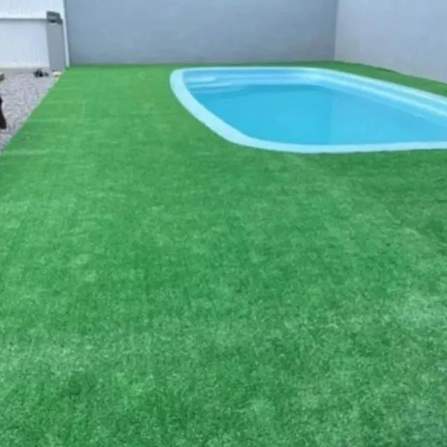 Grama Sintética Premium 12 mm Pronta Entrega Rolo de 30 metros Academia Playground - Foto 3