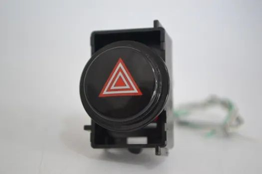 Botão Interruptor Pisca Alerta Painel Toyota Corolla Origina