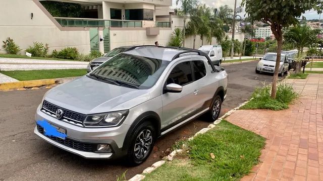 VW - Volkswagen Saveiro Cross 1.6 16v C.D. Prata 2017 - Campo Grande