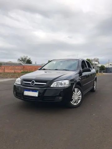 Veículo Chevrolet Astra Sedan, 2003, 4 portas, cor banca (22870