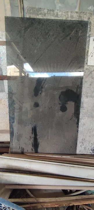 Vende-se vidro para salão - barbearia, manicure e pedicure