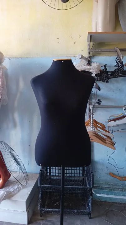 Manequins de busto com suporte bustos para loja de roupas - Foto 3