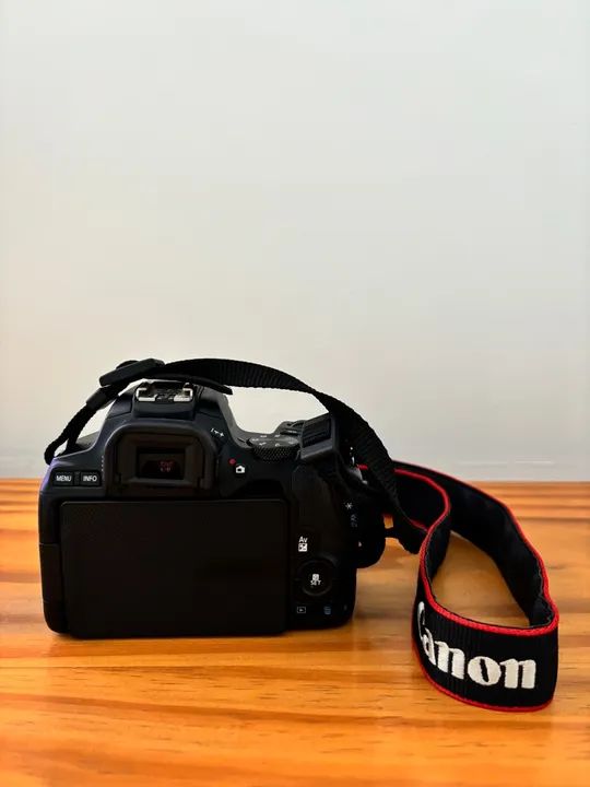 Canon EOS Rebel SL3 + Lentes 18-55mm e 50mm - Foto 4
