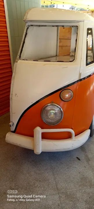 1/2 KOMBI EM FIBRA DE VIDRO. IDEAL PARA FOTOS INSTAGRAMÁVEIS E/OU BIEERWAGEN