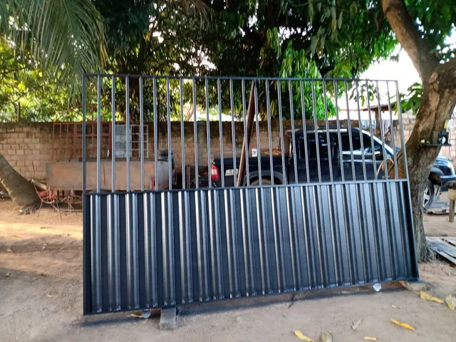 Portão sem a porta 1100 todo no galvanizado tamanho padrão