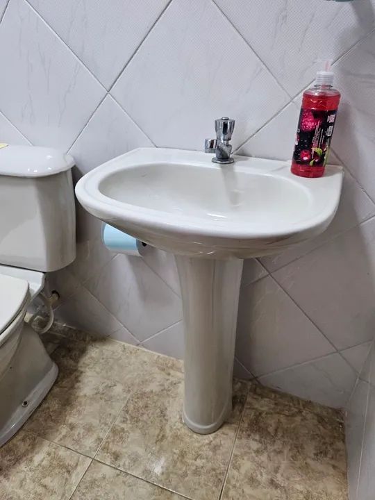 Pia para Banheiro + Espelho + Armário