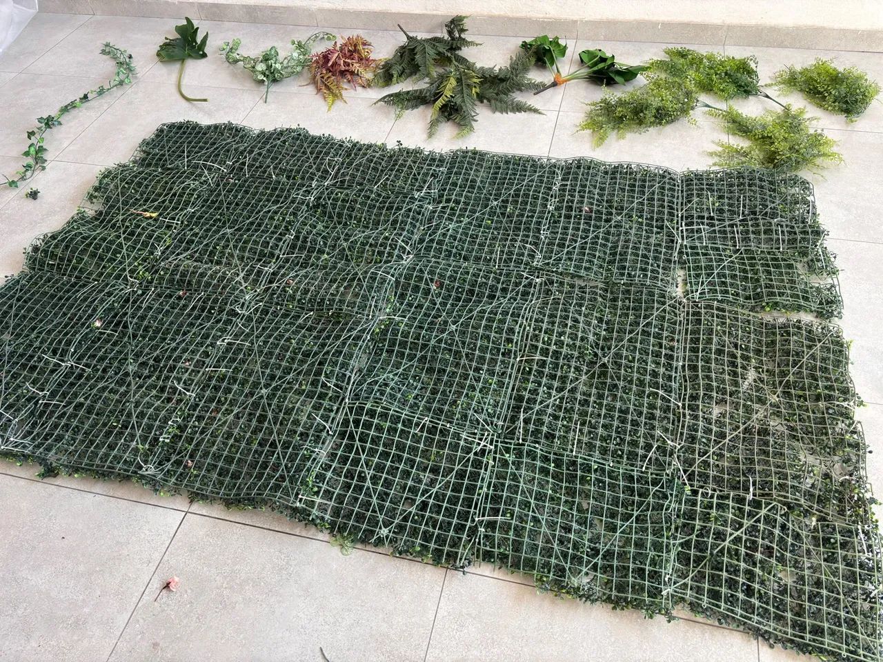 Plantas artificiais para decoração - ótimo estado! - Foto 4