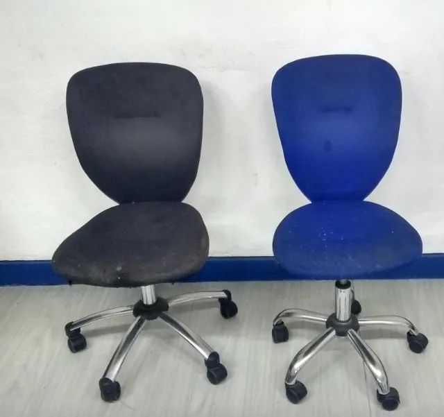 1 Mesa+ 8 Cadeiras+ 2 Banquetas para escritório - Foto 2