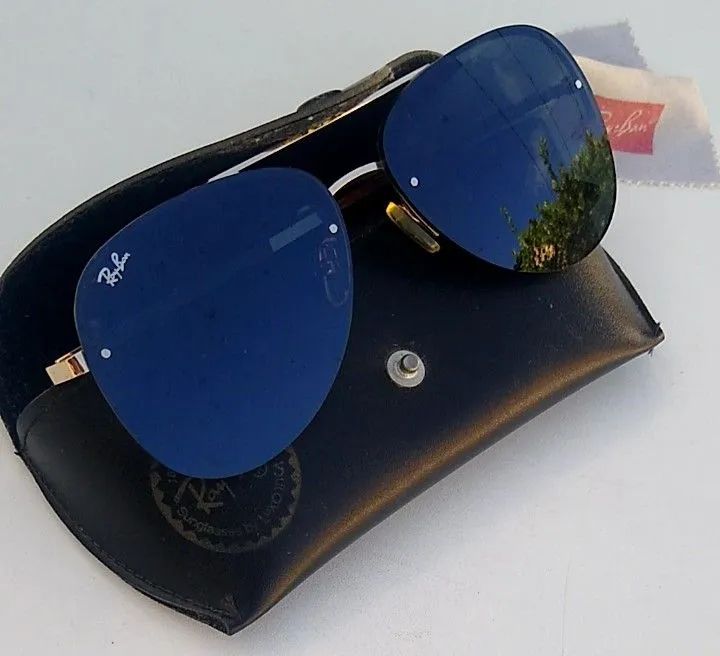Óculos Ray Ban pouco usado 